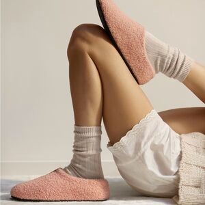 Bombas Plush Pink Slippers
